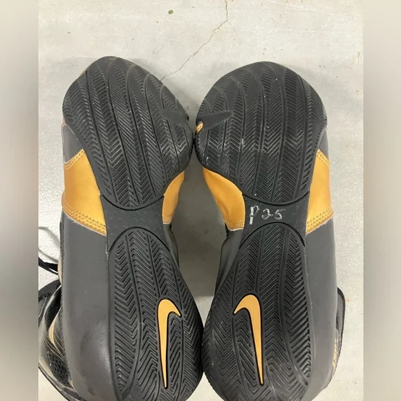 Nike HyperKO Men's Boxing Shoes Black/Gold size 12 pre owned Authentic - Picture 8 of 9